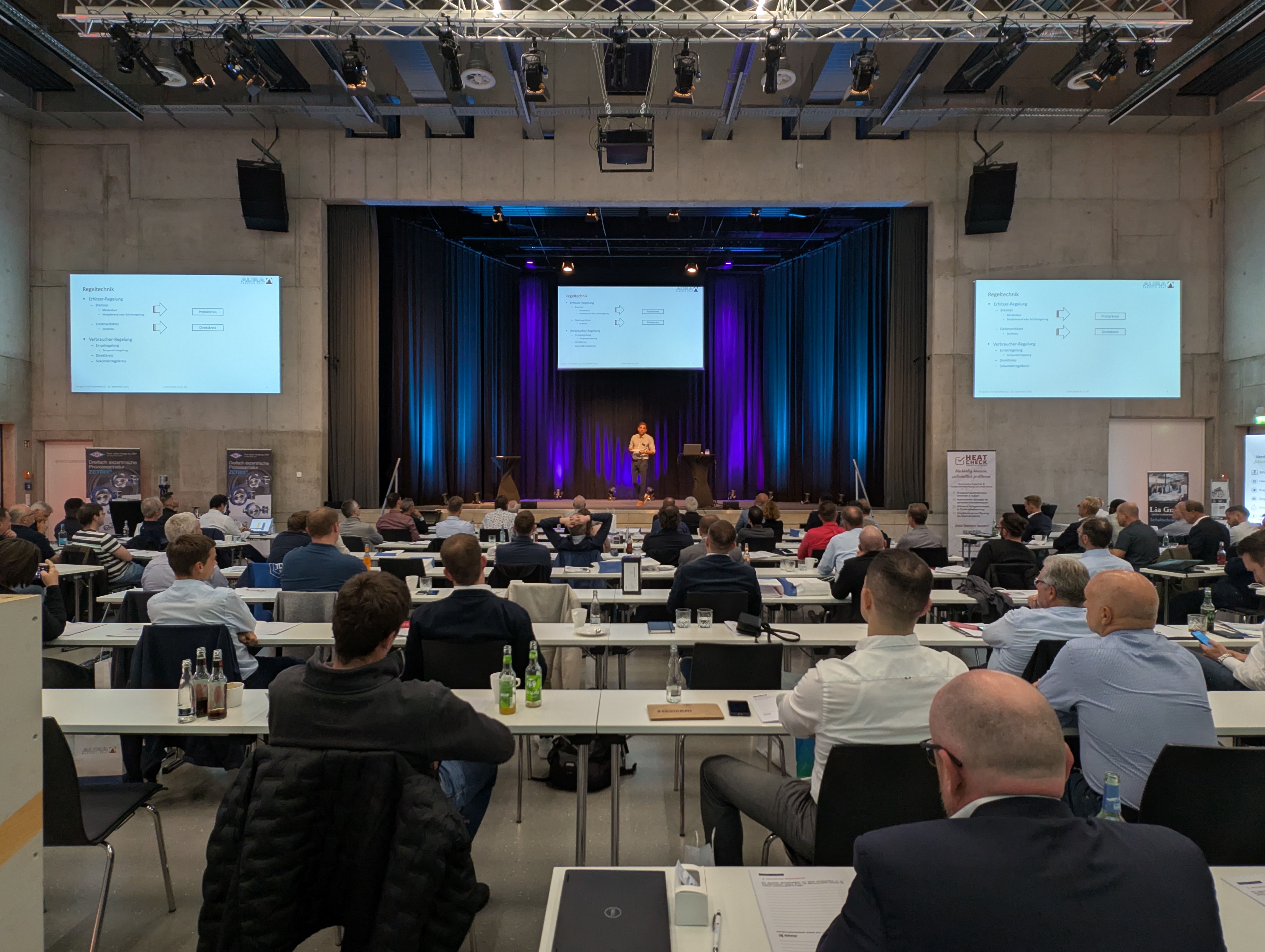 Publikum bei Vortrag